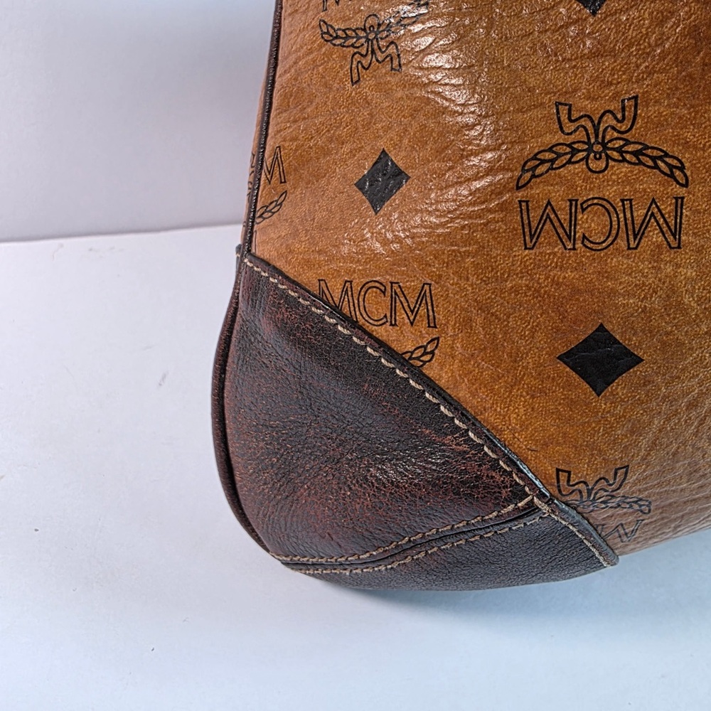MCM Visetos Shoulder Bag small Tan and Black - Picture 5 of 9